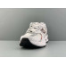 NB 530 v2 Retro "Silver"
