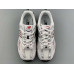 NB 530 v2 Retro "Silver"