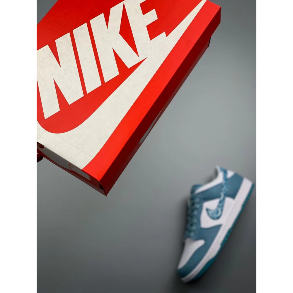 Nike Dunk Essential Paisley Low "Worn" Nike Dunk Essential Paisley Low "Worn"
