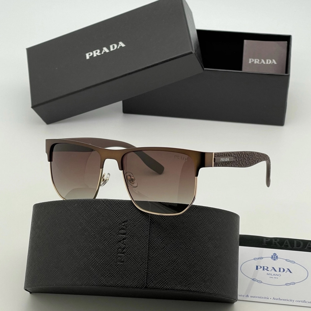 Очки Prada