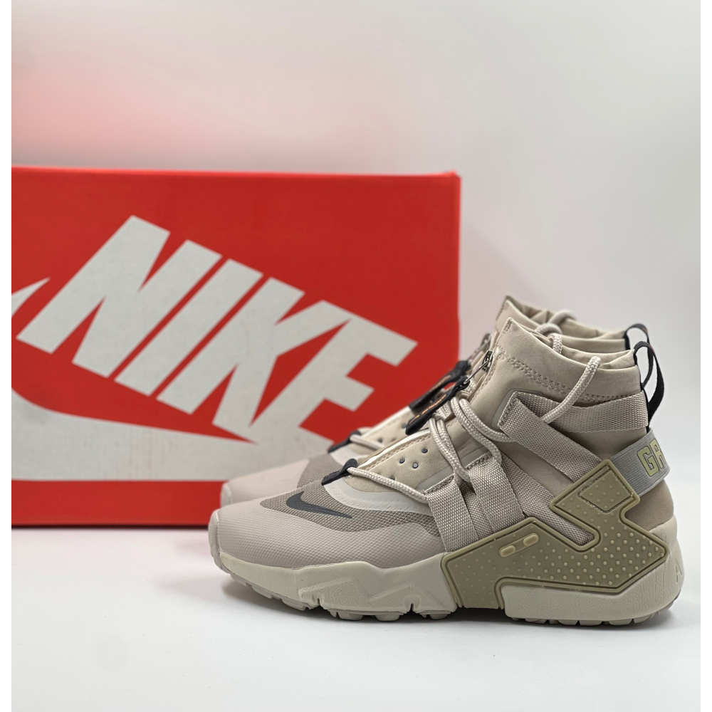 Nike Air Huarache Gripp "Desert Sand" Nike Air Huarache Gripp "Desert Sand"