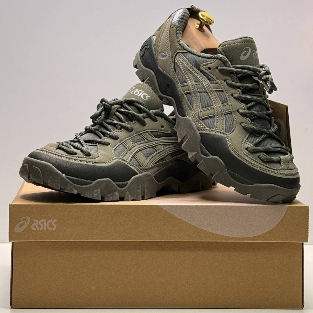 Asics Gel Pickax "Clay Mink"