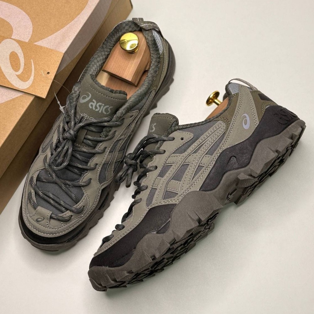 Asics Gel Pickax "Clay Mink"